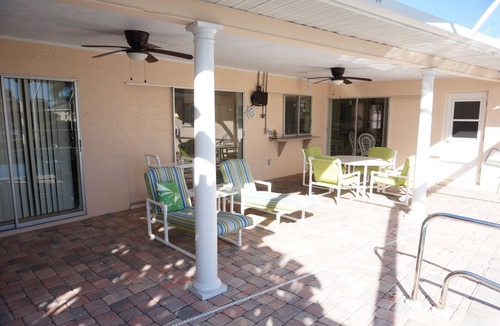 Caloosahatchee House | Villa Patricia - 3/2 Electric Heated Pool/Spa Home on Gulf Access Canal in SE Cape Coral