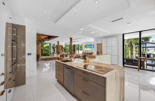 Northeast Miami Villa | Villa Retro Luxe