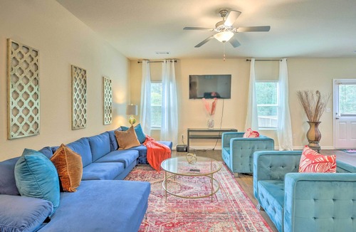 Villa Rica House | Villa Rica Retreat w/ Deck ~ 33 Mi to Atlanta