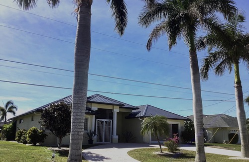 Pelican Villa | VILLA 'THE ARTIST' GULF ACCESS HOME, SOLAR-AND ELECTRIC HEATED POOL