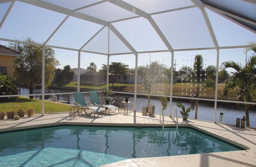 Pelican Villa | VILLA 'THE ARTIST' GULF ACCESS HOME, SOLAR-AND ELECTRIC HEATED POOL