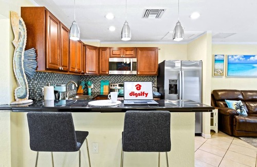 Palm Beach Gardens House | VILLA TROPICANA (DIGSIFY) | PRIVATE HEATED POOL | BEACHES | PGA | WATERPARK | ROGER DEAN