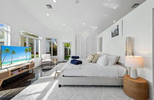 North Bay Village Villa | Villa Tropique