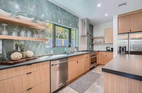 Sunshine Park House | Villa Vogue - Designer Finishes Meet Open Living in Sunshine Park