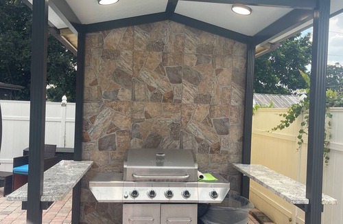 Egypt Lake-Leto Apartment | Villa W/Pool And just 5 mins away from Raymond James Stadium and 10 min TPA.