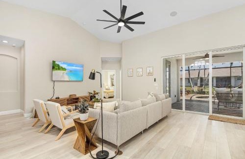 Pelican Villa | Villa w/private heated saltwater pool, 4 BR, 7 beds