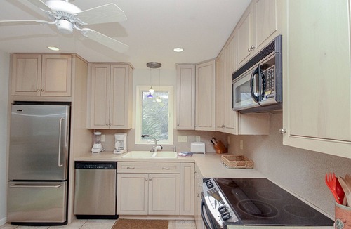 Spinnaker Beachhouses Villa | Villa with screened porch & ocean views - just across the street from the beach