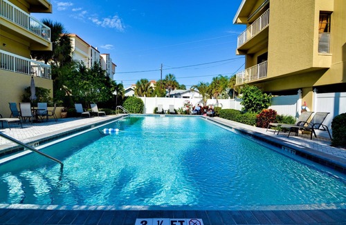 Clearwater Beach Condo | Villas of Clearwater Beach 8A Beachfront Condo