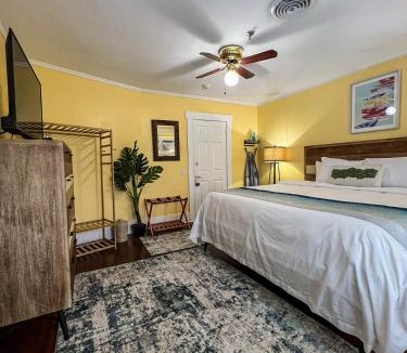 Historic Old Northeast Hotel | Vinoy House