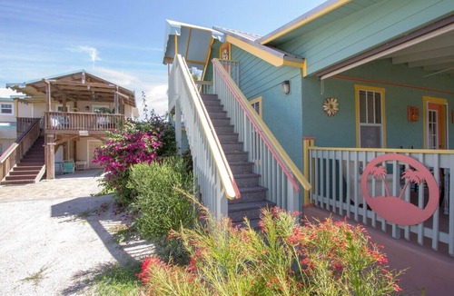 Horton Shores House | Vintage Beach House - Walk to Beach & Flagler Ave