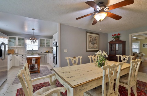 New Smyrna Beach House | Vintage Coastal Retreat: 2BR Home Near Flagler Ave & Beach