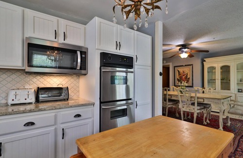 New Smyrna Beach House | Vintage Coastal Retreat: 2BR Home Near Flagler Ave & Beach
