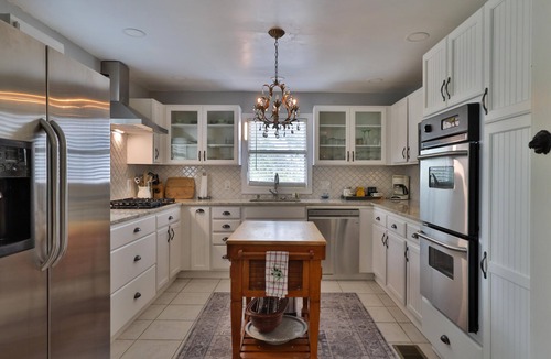 New Smyrna Beach House | Vintage Coastal Retreat: 2BR Home Near Flagler Ave & Beach