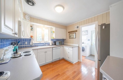 Stone Harbor House | Vintage Stone Harbor Cottage