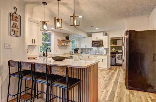 Stone Mountain House | VIP World Cup Getaway Stylish Home for Soccer Fans