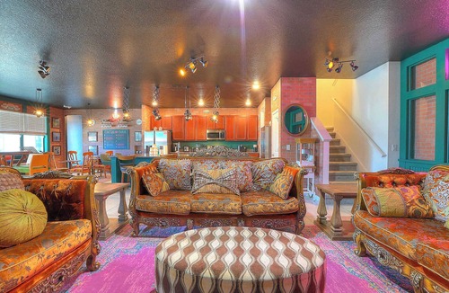 Kissimmee House | Viral One of a Kind Lakeside 15B ~ Gated Resort ~ Theater ~ Pool & Spa by Disney