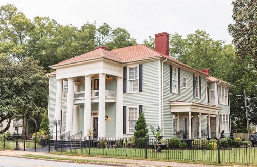 Anderson House | Virginia Suite at historic estate