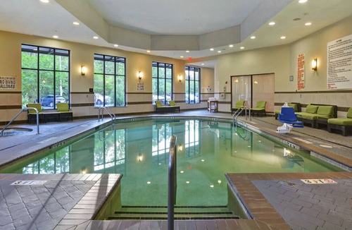 Eden House | Vivid Suite for Your Next Getaway! Free