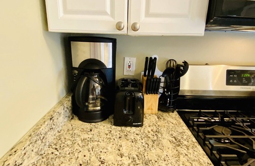 Seaside Heights Apartment | VRBO PREMIER HOST LISTING - 1 BR SUITE - TWO POOLS. Full Kit & Liv Rm