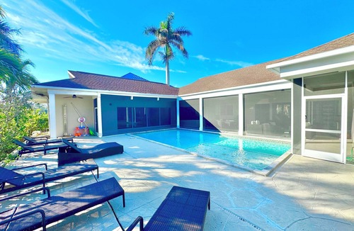 Park Shore House | VRBO vacation home 2392386680
