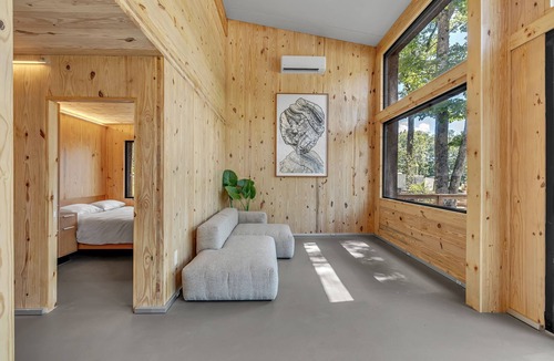 Tracy City Cabin | Wabi Sabi at The Retreat at Water's Edge