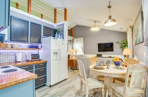 Waleska Apartment | Waleska Loft: Stocked Kitchen + Breakfast Included