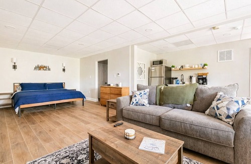 Helen House | Walk 2 Helen, Spacious Cabin for 12|Pet