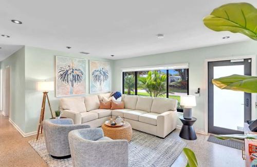 Wilton Manors House | Walk 2 Wilton! Heatd Pool & 10 min to Bch Las Olas