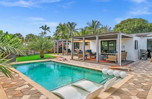 Wilton Manors House | Walk 2 Wilton! Heatd Pool & 10 min to Bch Las Olas