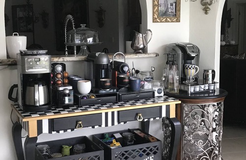 Moorings House | Walk/Bike to Beach, Restaurants & Shops