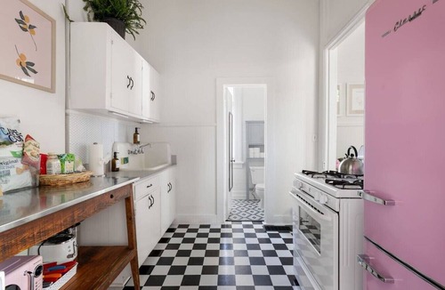 Harleston Village Apartment | Walk Everywhere Downtown - 1bed/1bath Charleston Retreat - Dining & Nightlife