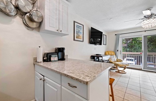 North Forest Beach Condo | Walk to Bars & Shops: Resort Condo in Hilton Head!