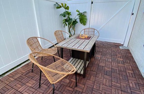 Jacksonville Beach House | Walk to Beach - Fully Renovated Modern Jax Beach Retreat