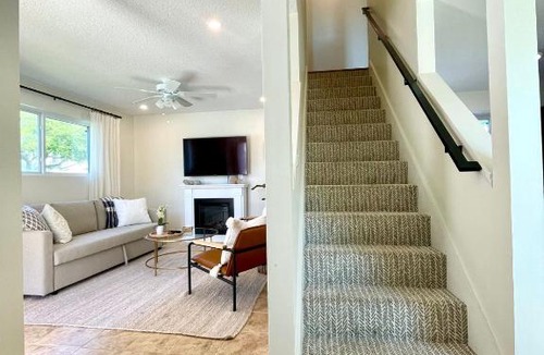 Jacksonville Beach House | Walk to Beach - Fully Renovated Modern Jax Beach Retreat