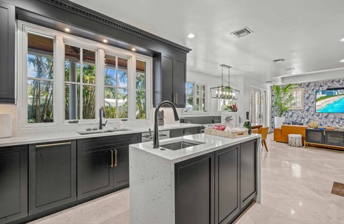 Harbordale House | Walk to Beach/Heated Pool/Serenity at its Finest/Hemingway Key/VlLLAS