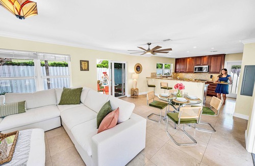 17th Street Causeway House | Walk to Beach/Heated Pool/Serenity at its Finest/Orchid Key/Residences