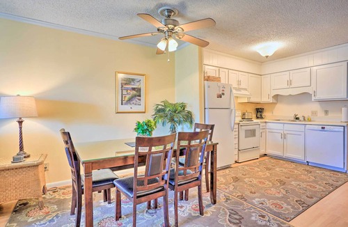 Isle of Palms Condo | Walk to Beach! Isle of Palms Condo w/Pool Access
