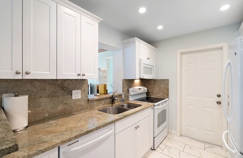 Florida North Atlantic Coast House | Walk to Beach- Salt&Sea Sanctuary-Private pool