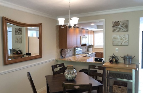 Siesta Key Condo | Walk To Crescent Beach, Updated Sea Winds Condo with Patio