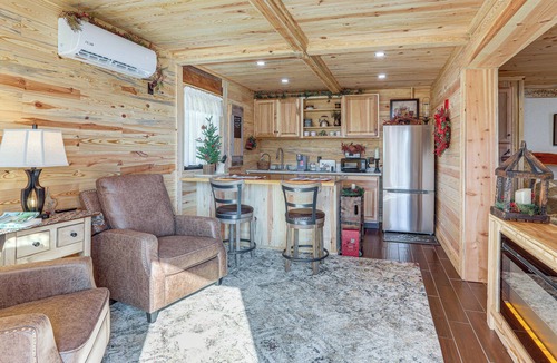Van Buren Cottage | Walk to Current River: Ozarks Adventure Home!