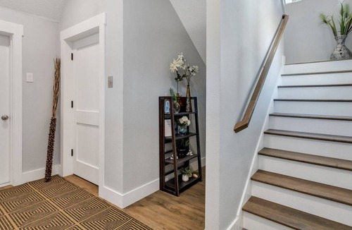 Gulfport House | Walk to everything, 5 ensuite bedrooms, NEW