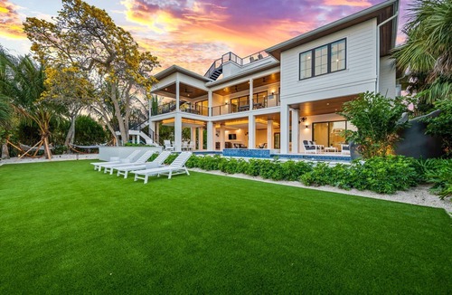 Sarasota House | Walk to Everything, Gulf Views, Waterfront, Heated Resort Style Pool w/Slide