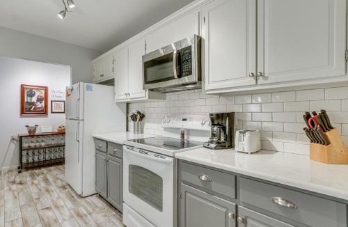 Harbour Town House | Walk to Harbour Town: Quaint Sea Pines Gem