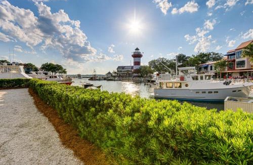 Harbour Town House | Walk to Harbour Town: Quaint Sea Pines Gem