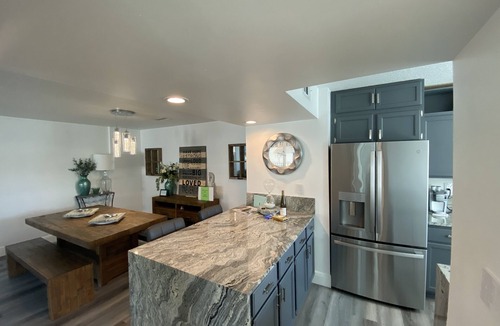 Bella Vista Condo | Walk to Jupiter Beach! 3 bdrm condo with private balcony.