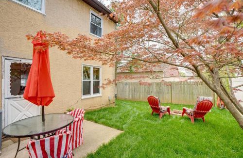 Willow Grove House | Walk to Mall & Train Station! Philly Suburb Stay