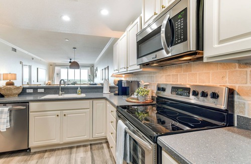 Placida Condo | Walk to Marina: Placida Condo w/Community Perks!