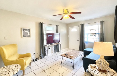 Oakford Park House | Walk to MIDTOWN Restaurants & Shops! Near Raymond James Stadium!