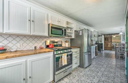Mount Dora House | Walk to Mount Dora Historic District Cozy Home!