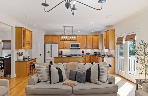 Homewood House | Walk to Navy Stadium, Near USNA and Downtown, Fire Pit and Parking